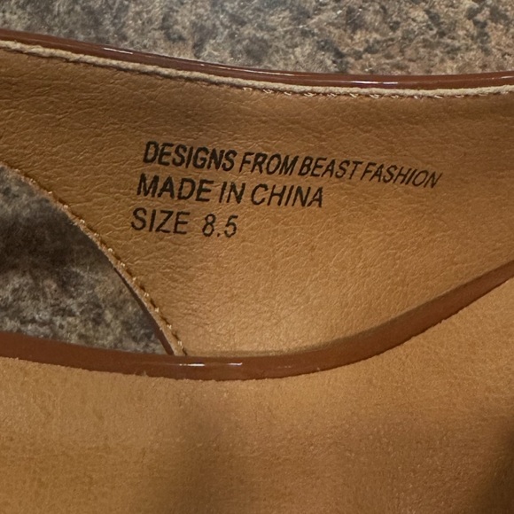 Beast Fashion Trinie Pointed Toe Heels Size 8.5  Camel Slingback Pumps - Picture 7 of 9